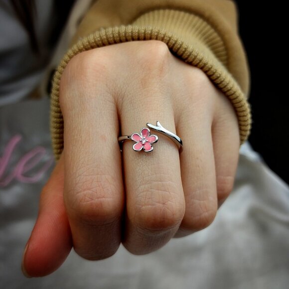 Pink Periwinkle Ring - Picture 3 of 3